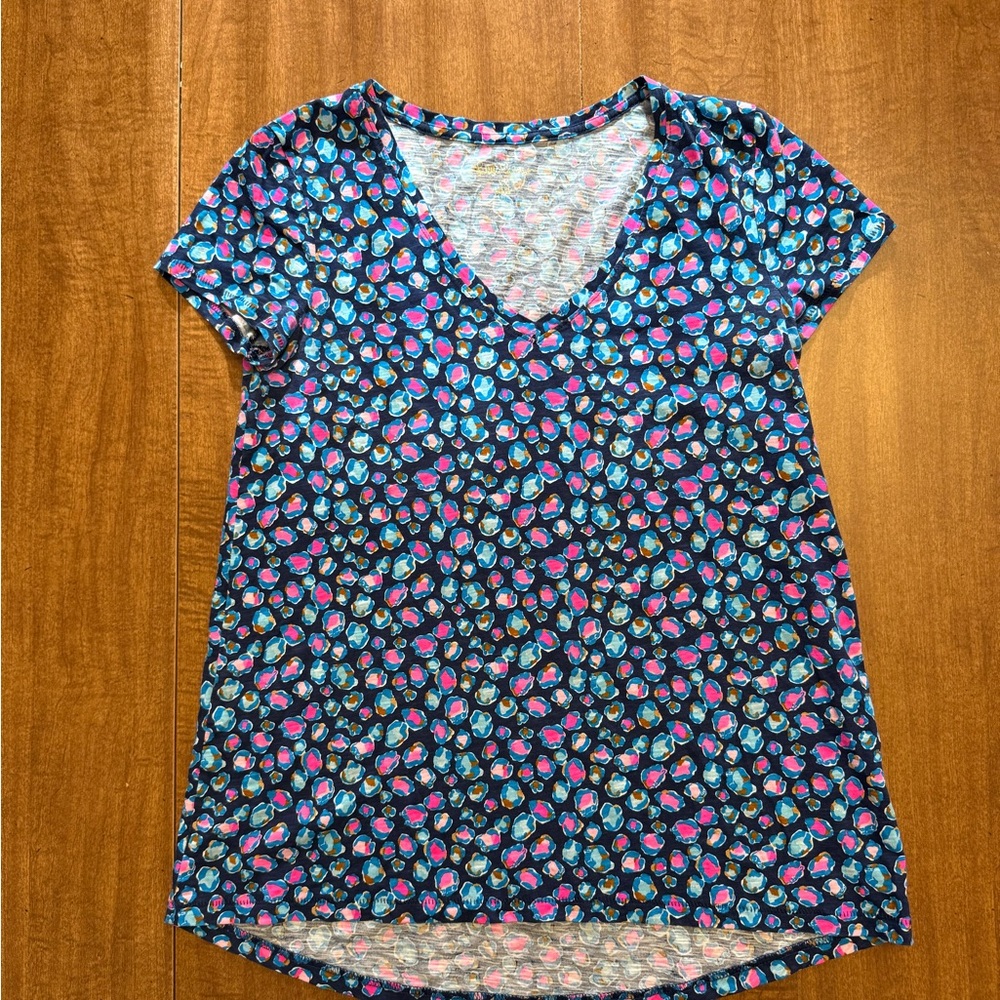 Lilly Pulitzer Etta V-Neck Tee - Picture 2 of 5